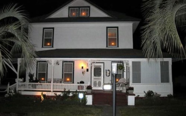 Alling House Bed and Breakfast