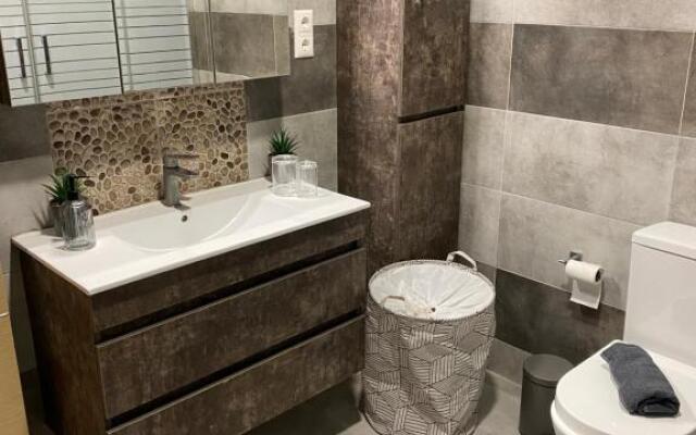 Olive Hill Apartment
