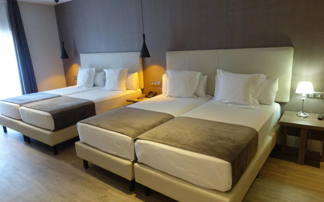 Hotel Oasis