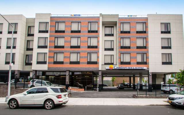 Comfort Inn & Suites near Stadium