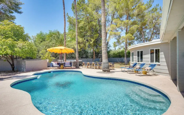 Private Pool & Hot Tub: Spacious Scottsdale Home!