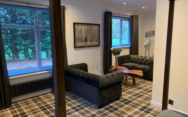 Crowwood Hotel Glasgow