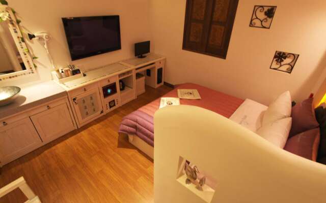 Santorini Motel