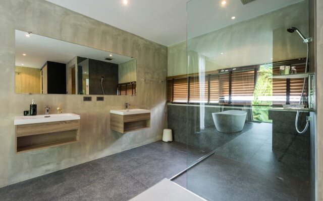 Luxury 3 Bedroom Pool Villa Angle