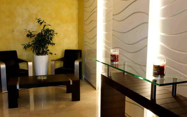 The Avenue Suites