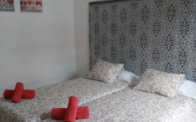 Apartamentos El Pilar Suites 3000