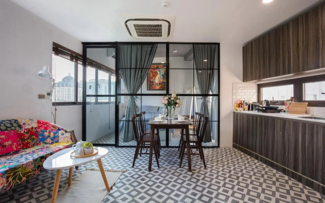 6 Le Thanh Tong Building