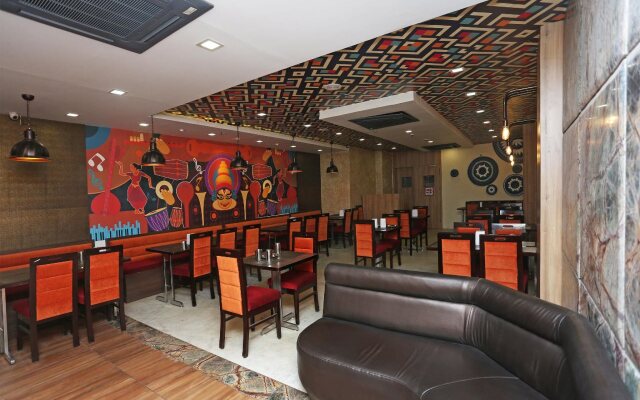 OYO 8576 Hotel Jiwan Plaza