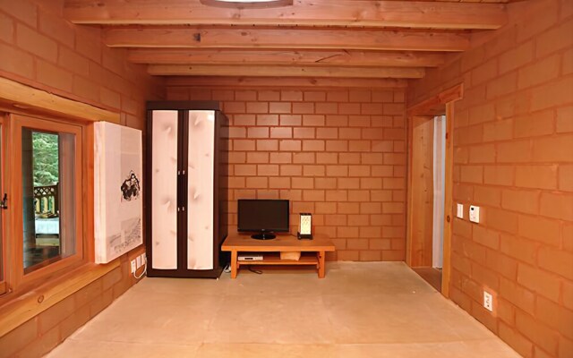 Gwangyang Fine House in Uchi Pension