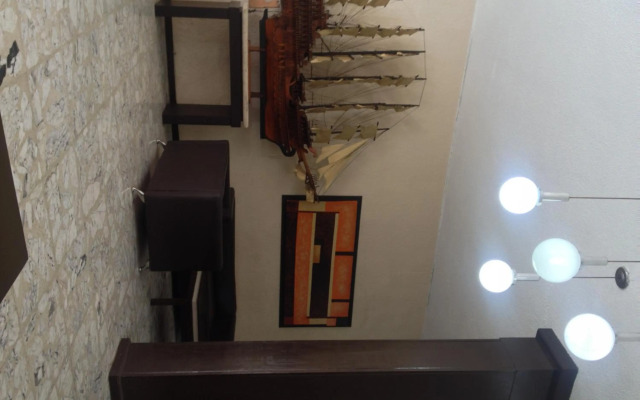 OYO Hotel Colón Express