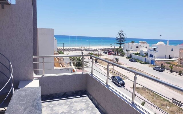 Airbetter - Spacious & Bright Seaview 1bedroom Apartment Korba