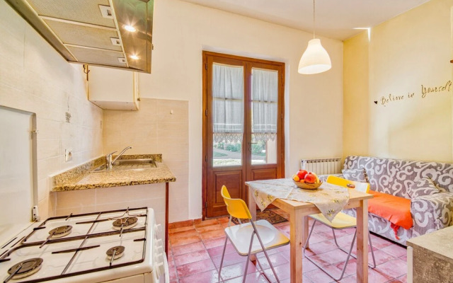 Pomegranate apt With Shared Pool