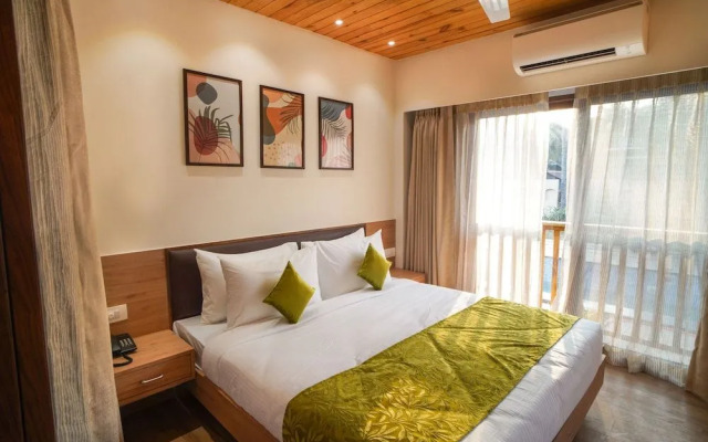 TreeHouse MARS Beach Cottages