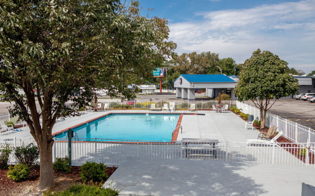 Envi Boutique Hotel Henderson-Evansville South