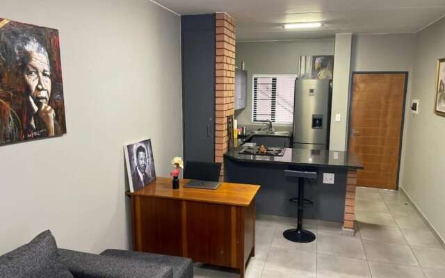 Eazy Apartment by Mall of Africa