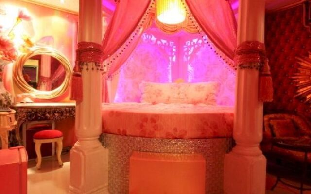 Chez Lee Palace Motel