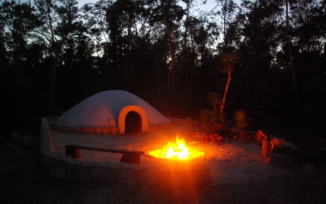 Jolie Jungle Eco Hotel