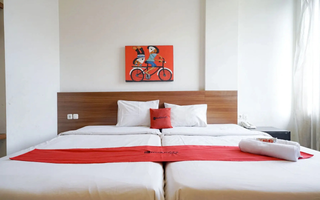 RedDoorz Near Braga Street