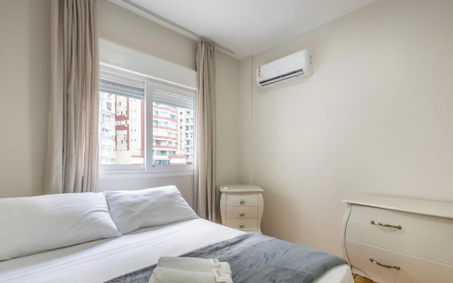 3-bedroom Apt on the BC Waterfront - Egb0052