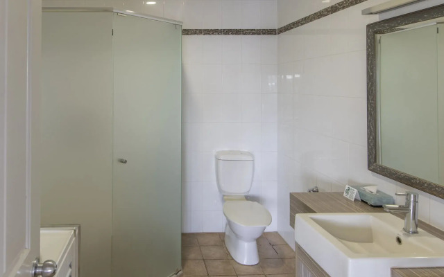 Moonlight Bay Suites