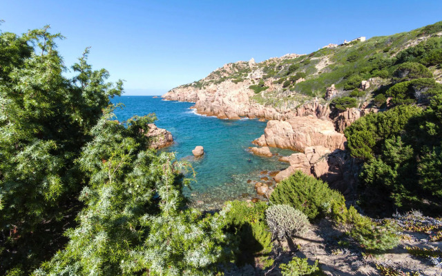 Apartment in Costa Paradiso with garden furniture