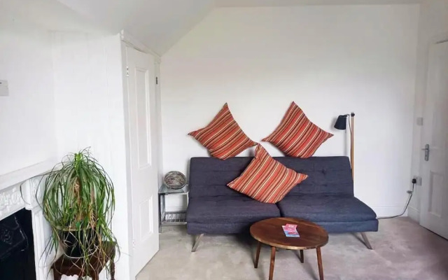 Stylish 2bed 2bath 8min to LondonBridge