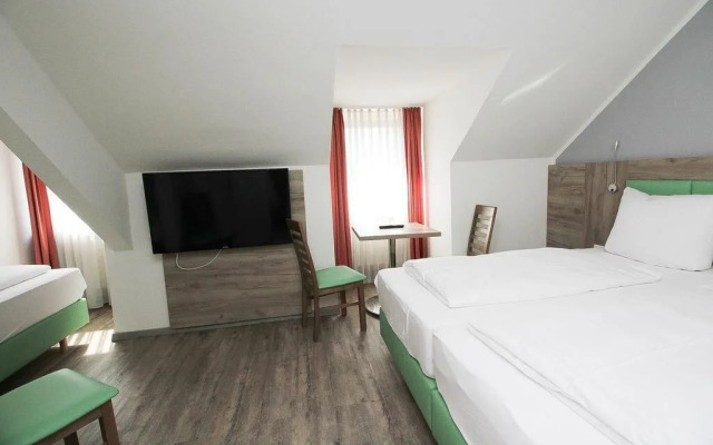 Отель Pension Köberl