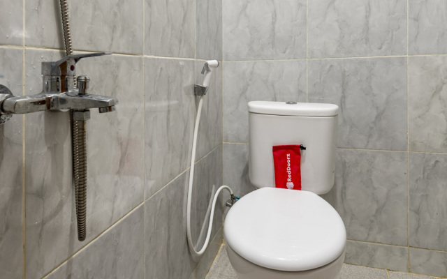 RedDoorz @ Jemursari Surabaya 2