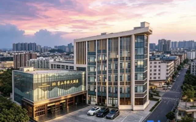 Dongshan Overseas Chinese Hotel (Jinluan Bay Beach Branch, Dongshan Island)