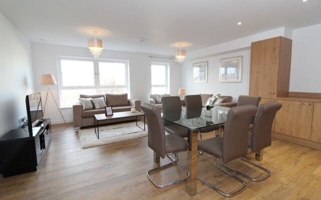 Brand New, Luxury Flat for 6 Near Arthur's Seat