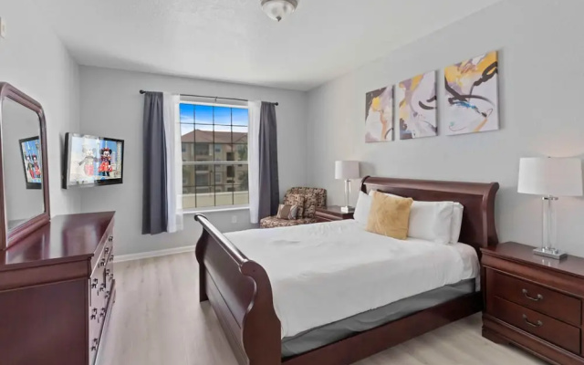 4804 Cayview Avenue #305