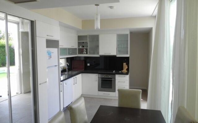 Novron Villa B6