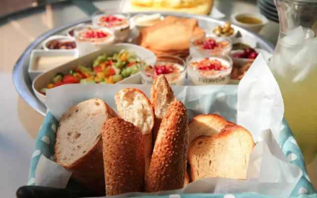 Paradise on the horizon