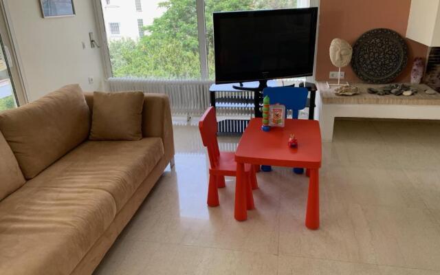 OASIS Exclusive Apartment @ Athenian Riviera