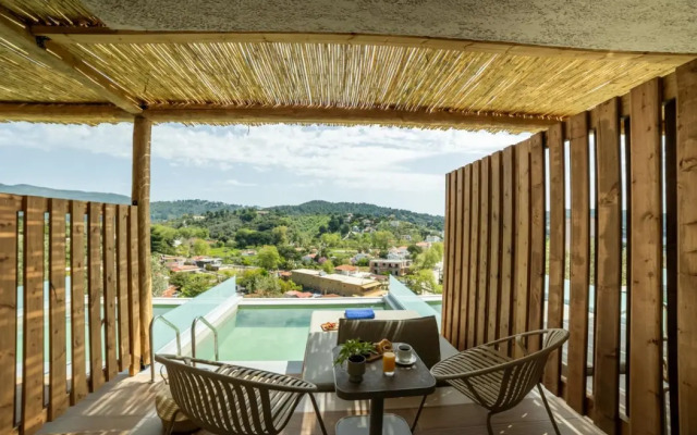 Petra Nera Skiathos
