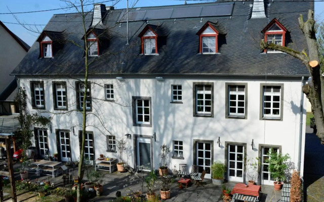 Stiftsherrenhaus