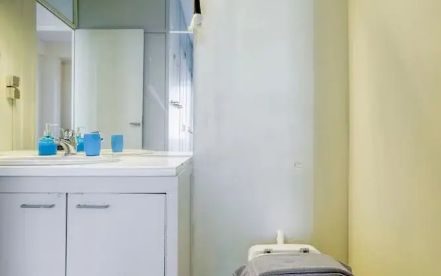 Acropolis Penthouse With 50mbps Wifi