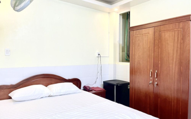 Long Hà Hotel