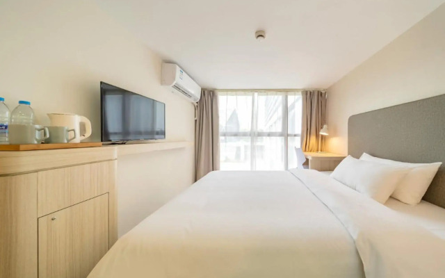 HanTing Hotel (Shanghai Wujiaochang Center)