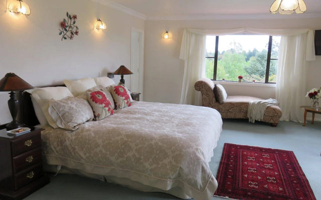 The Pillars Retreat – Guest Rooms – Taupo