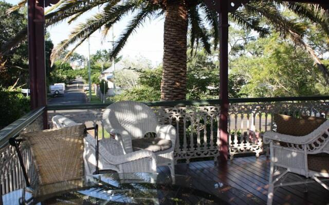 布里斯班纳拉可帕馆住宿加早餐旅馆(Naracoopa Bed & Breakfast & Pavilion Brisbane)