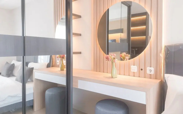 Good Place And Comfy Studio At Anwa Residence Apartment