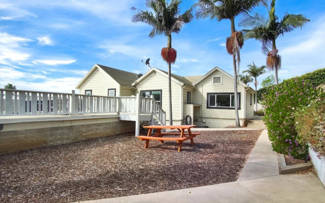 Ventura Downtown Minutes to Beaches