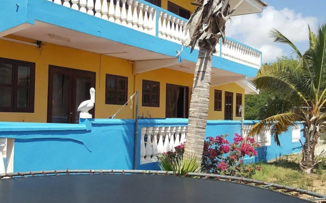 Sea Horizon Apartments (across from Mambo Beach)