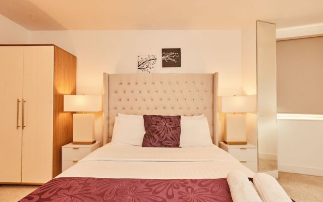 Modern Leeds City Apartment