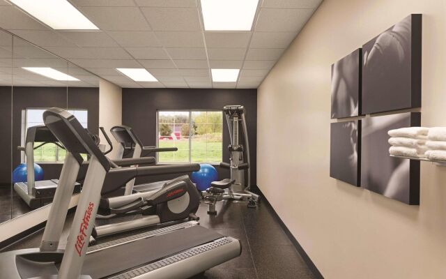 Country Inn & Suites by Radisson, Willmar, MN