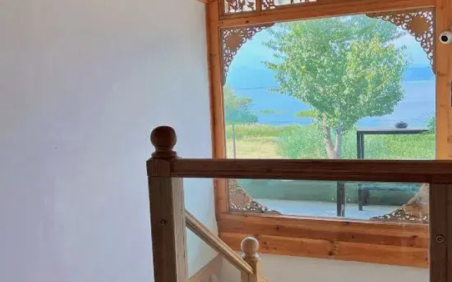 Dali Haishewan  inn (Xizhou Town Store)