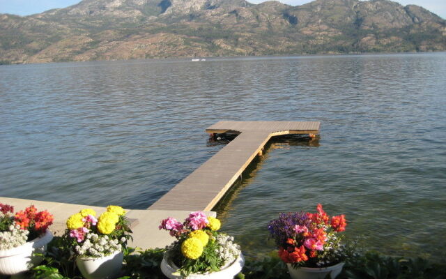 Seclusion Bay Resort