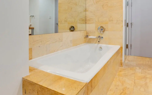 Brickell Ave Suites-Miami