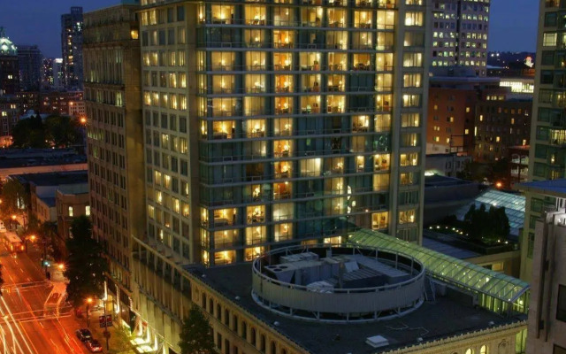Delta Hotels by Marriott Vancouver Downtown Suites
